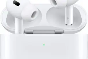 Exploring the Apple AirPods 2: A Look at the Second Generation Wireless Earbuds